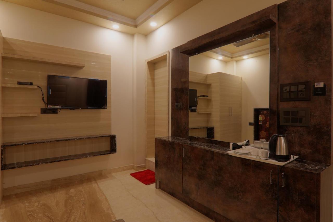 Shri Tirupati Residency Hotel Lucknow Ngoại thất bức ảnh